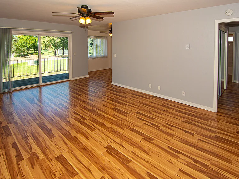 490 Easy St #12 — Photo 4