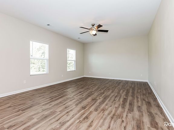 5th image of 3417 Dizzy Dean Dr