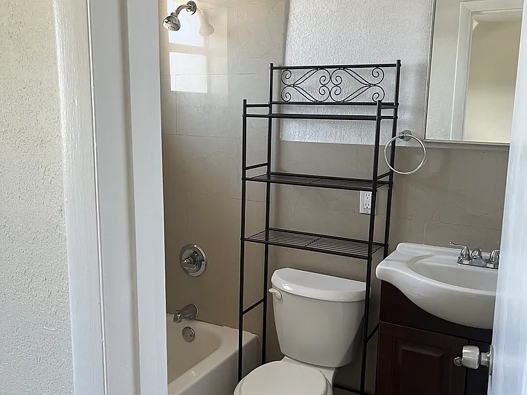 4300 SW 67th Ave #40 — Photo 9