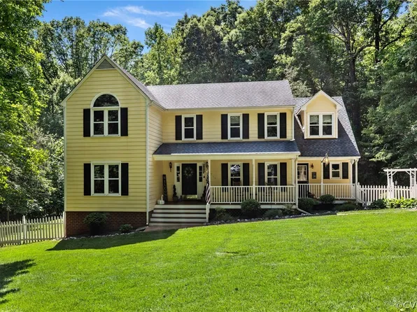 2711 Pine Ridge Ln, Powhatan, VA 23139