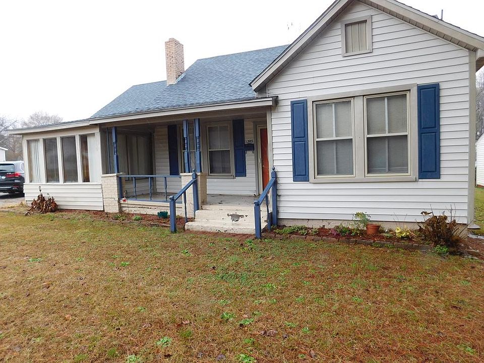 1st image of 1305 E Main St
