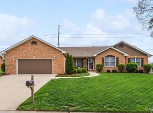 108 Calypso Dr, Belleville, IL