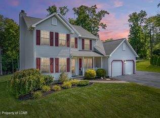 8 Merganser Ct, Mountain Top, PA 18707