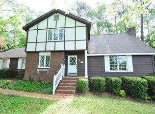 102 Linda Ln, Lagrange, GA 30240