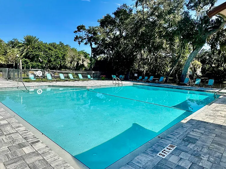 133 Bermuda Ct — Photo 13
