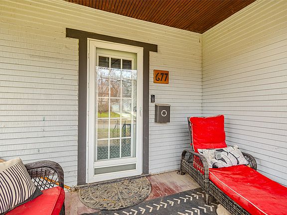 3rd image of 677 33rd St