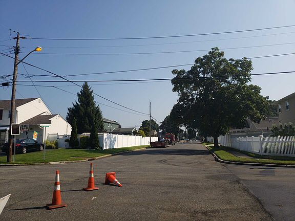 5th image of 697 N Erie Ave