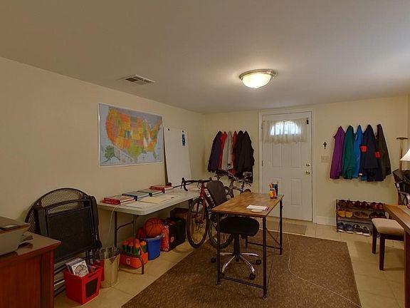 4th image of 917 Soniat St #B