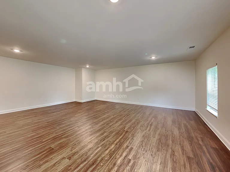 5085 Hudson Valley Dr — Photo 31