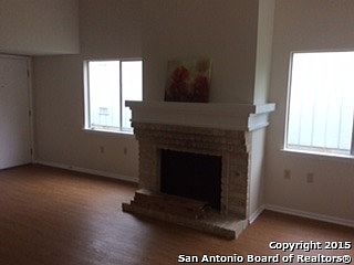 4th image of 16531 Hunting Glen