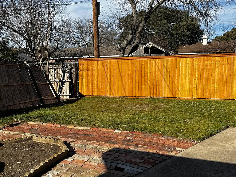 502 Worcester Way — Photo 22