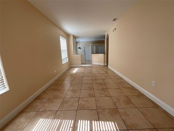 4th image of 1555-2936 Oak Park Way #1555