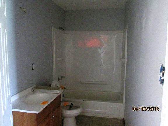 4th image of 324 Marian Ave