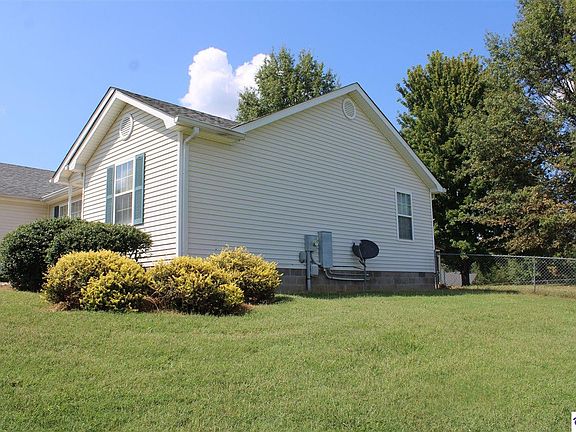 4th image of 170 Field Stone Way