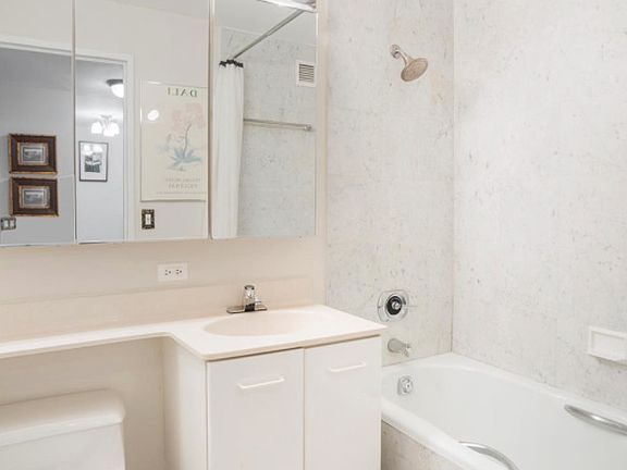 4th image of 2 S End Ave APT 4U