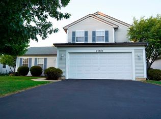 24300 W White Oak Dr, Plainfield, IL 60585