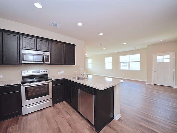 3rd image of 1701 Logan Dr Unit 31