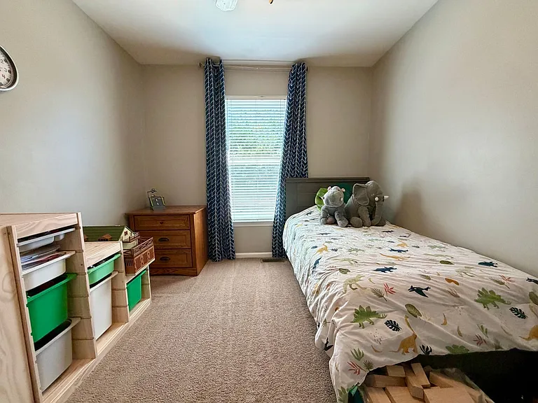 176 Strawberry Ln — Photo 32
