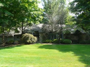 840 High Woods Dr, Franklin Lakes, NJ 07417