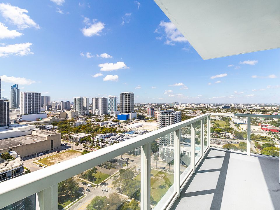 1st image of 1900 N Bayshore Dr APT 2611