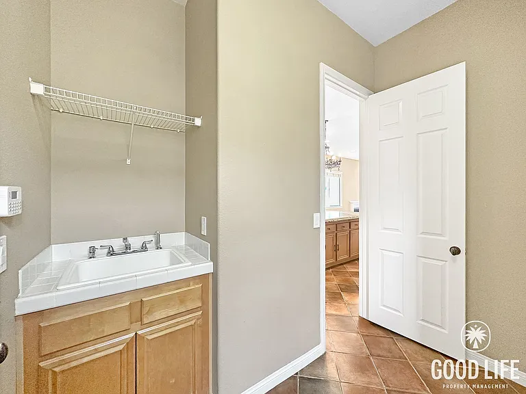 1348 N Paradise Ridge Way — Photo 10