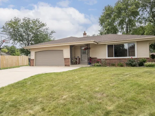 1118 Church Way COURT, Mukwonago, WI 53149