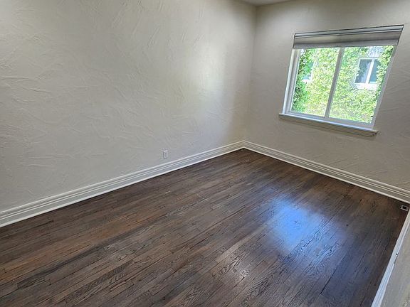 5th image of 1916 N Mesa St APT C