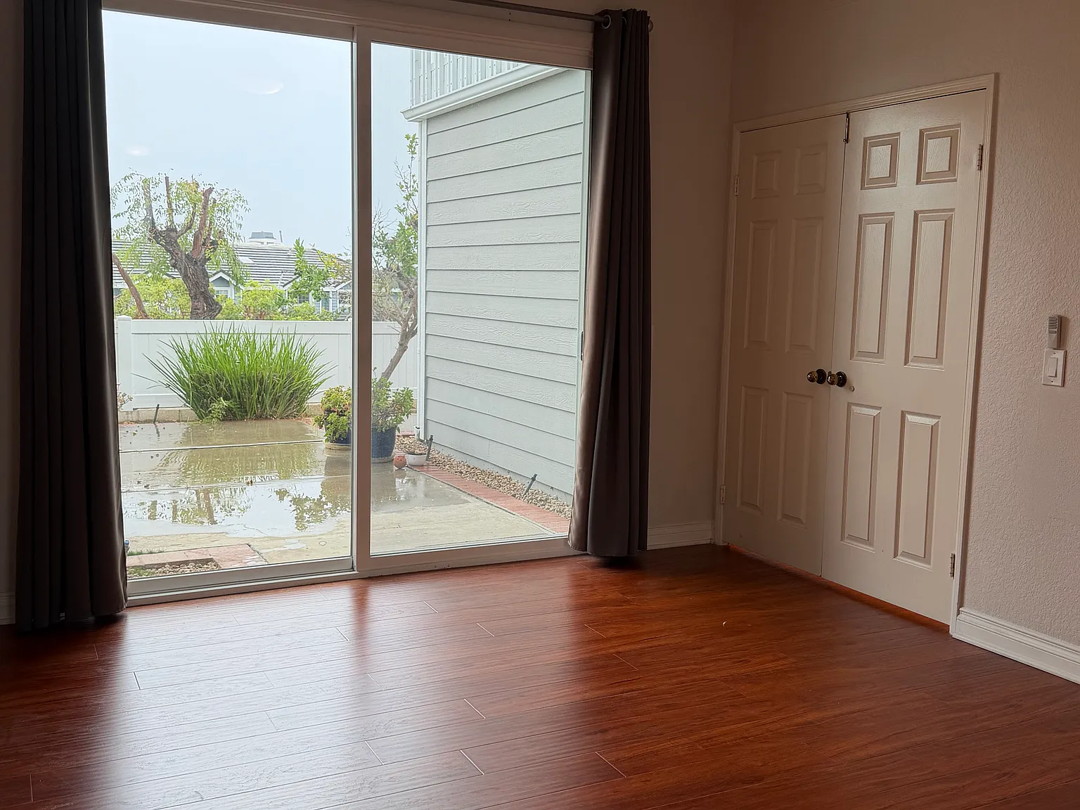 2 bed, 1292 sqft, $4,200 — Photo 3