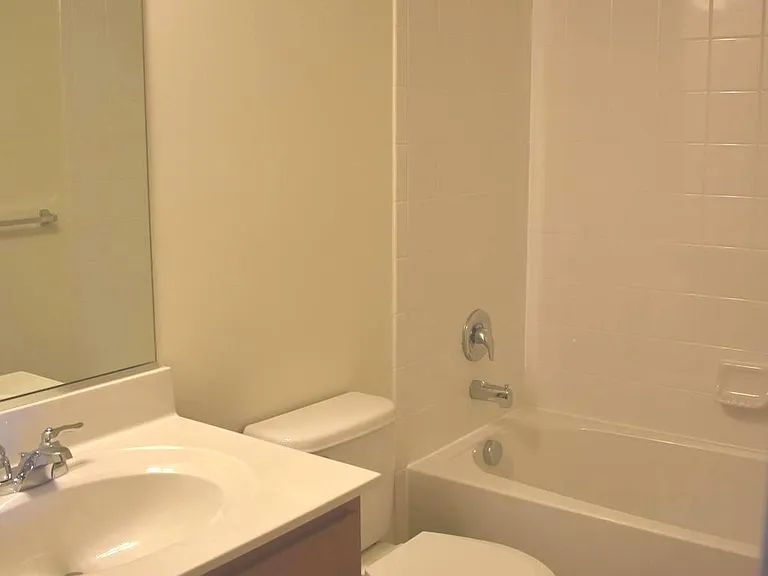 9421 Adelaide Ln — Photo 25