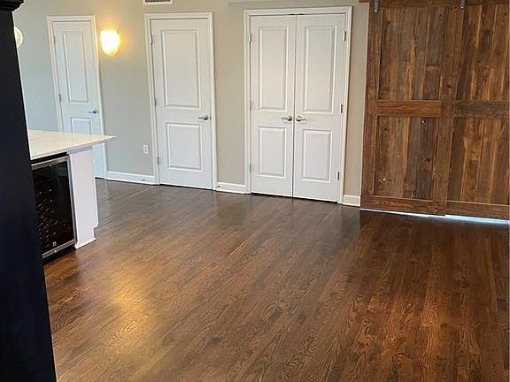 3rd image of 600 E Admiral Blvd #1201