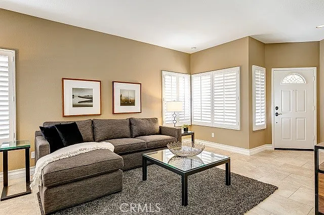 3 bed, 2.5 bath, 1507 sqft, $4,900 — Photo 4