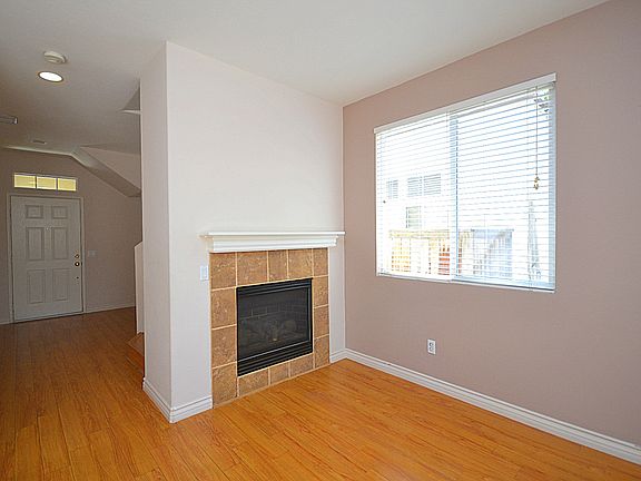 4th image of 24662 Montevista Cir