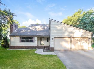 225 Tucker Rd, Warner Robins, GA 31088