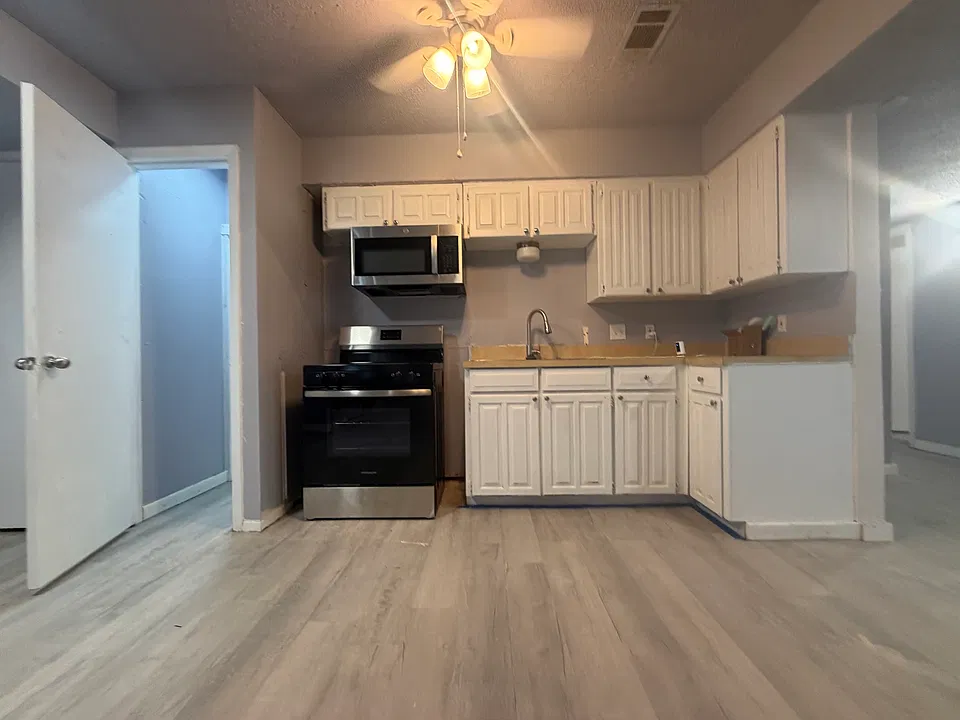 3501 Daniel Dr
