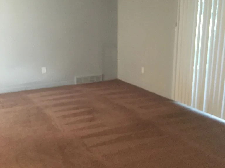 Trenton Place Apartments — Photo 31