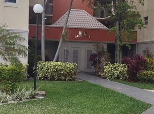 8215 Lake Dr #505, Doral, FL 33166