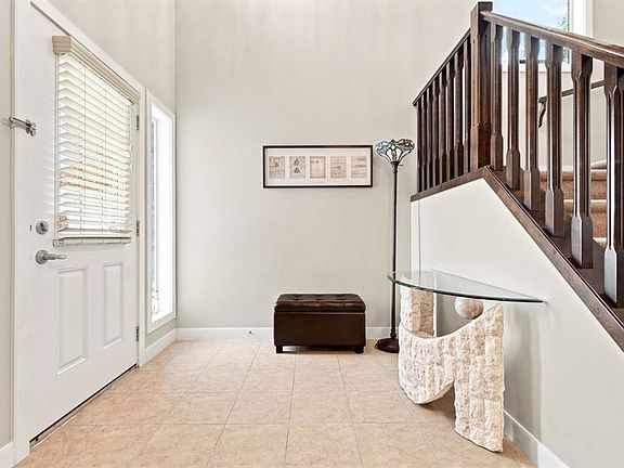 2nd image of 58 S Everwoods Park SW