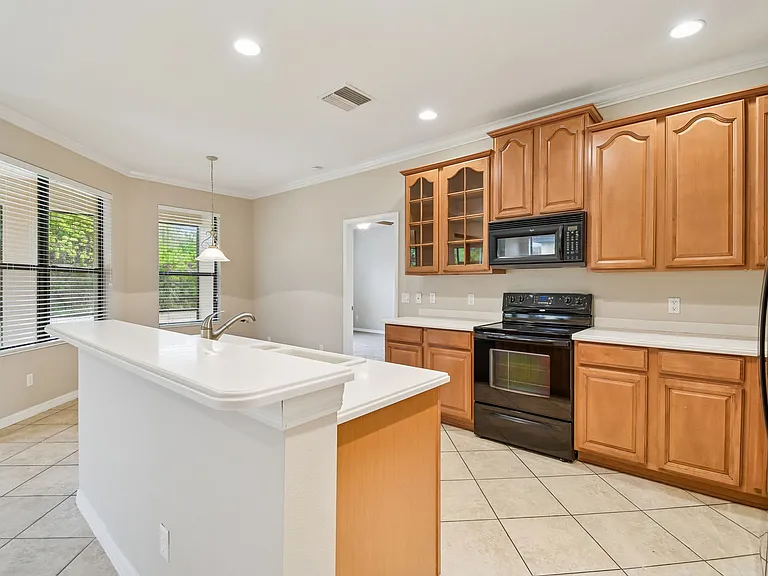 127 Silver Falls Dr — Photo 8