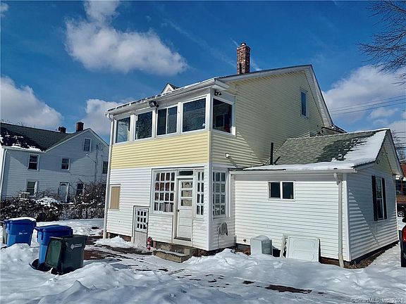 5th image of 58 Bissell St