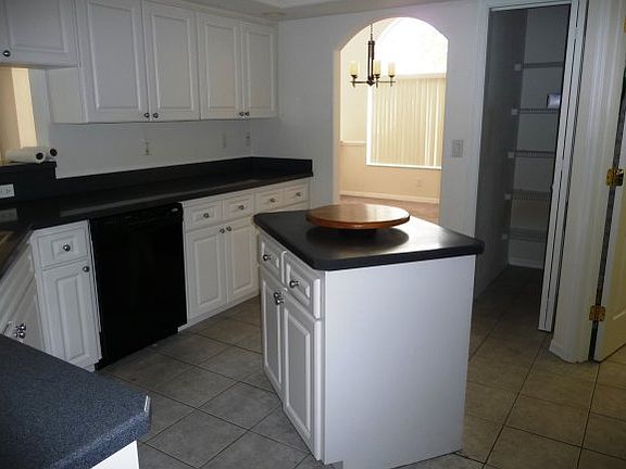 4th image of 5014 N Baywood Dr