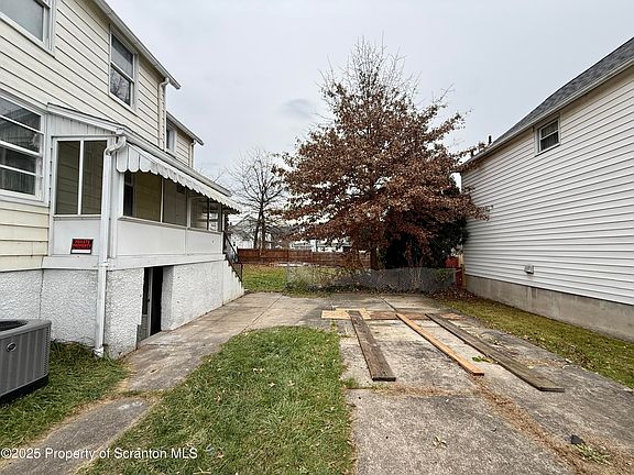 4th image of 368 S Meade St