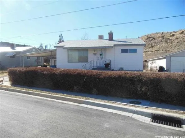 30 Fabrizio St, Helper, UT 84526