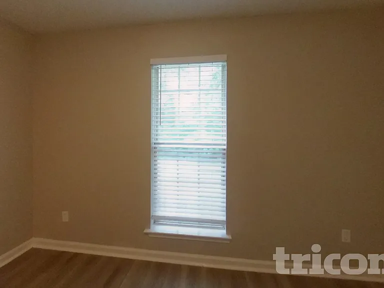 236 Galway Ln — Photo 10