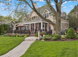 860 Maytag Rd, Lake Geneva, WI 53147