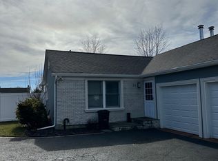 21 Dunlop Ct, Commack, NY 11725