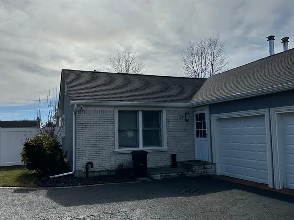 21 Dunlop Ct, Commack, NY 11725