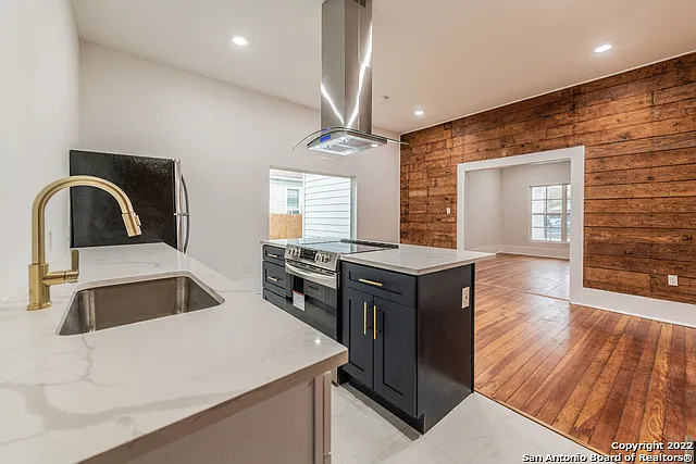 121 W Highland Blvd #101 — Photo 13