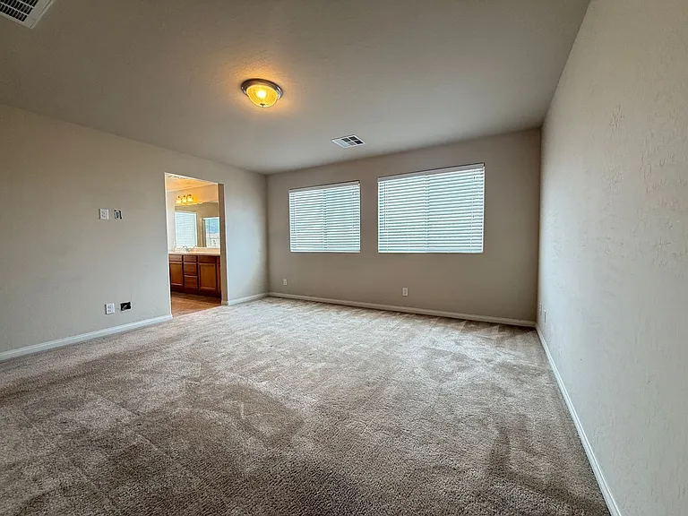 8974 Don Valley Ave — Photo 9