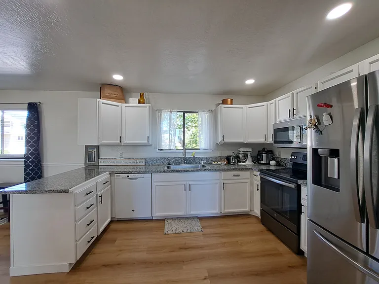 1492 W Parkside Dr #1 — Photo 17
