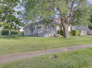 303 W 3rd St, Trenton, NE 69044